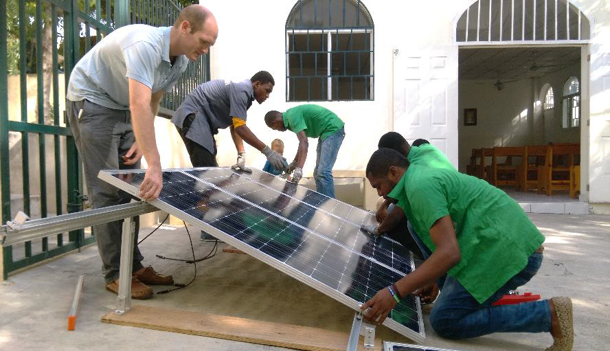 Haïti : former et reconstruire le pays